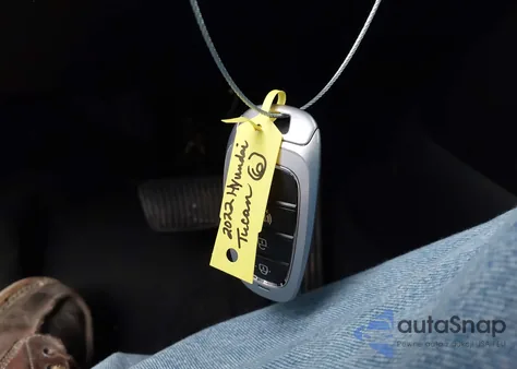 2022 Hyundai Tucson Hybrid Blue from USA, damaged, VIN KM8JBCA19NU079011